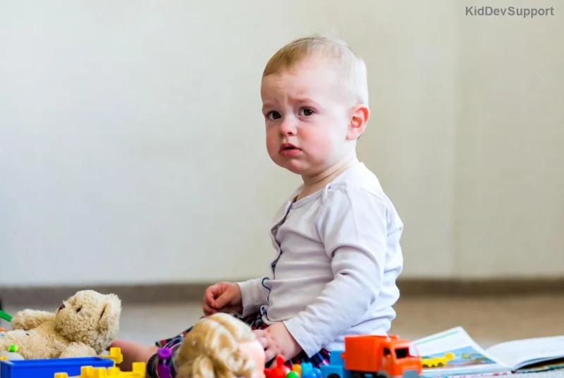 Expert analyzing speech delay studies