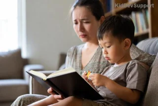 Langage des Signes Bébé : Comment lUtiliser Sans Retarder la Parole de Votre Enfant !