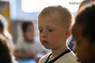 ¡Preparar a tu Hijo para Eventos Sociales y Fiestas: Guía Práctica para Padres Éxitosos!